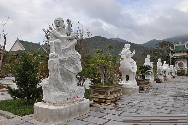 Bộ tượng 18 vi la hán
