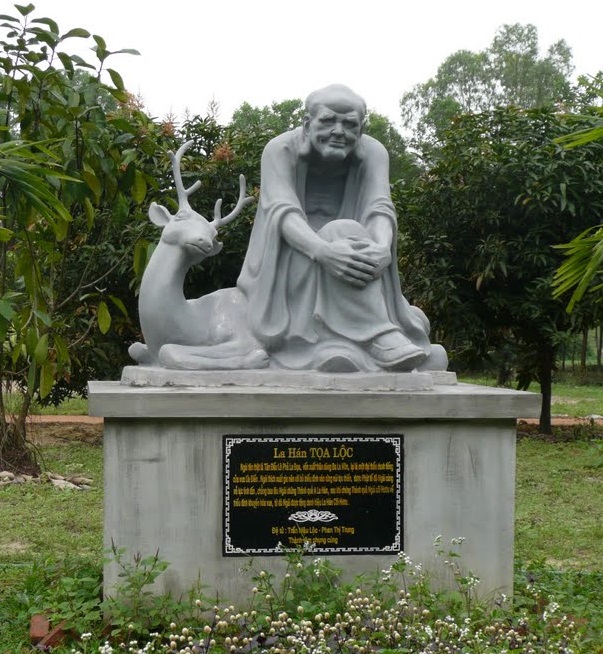 Tượng La Hán Tọa Lộc