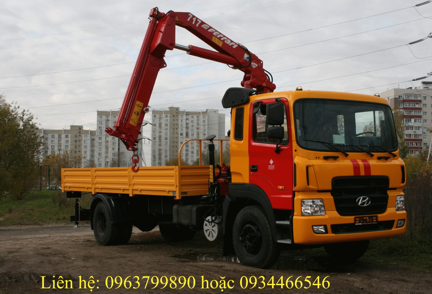 cẩu gập robot 5 tấn Ferrari