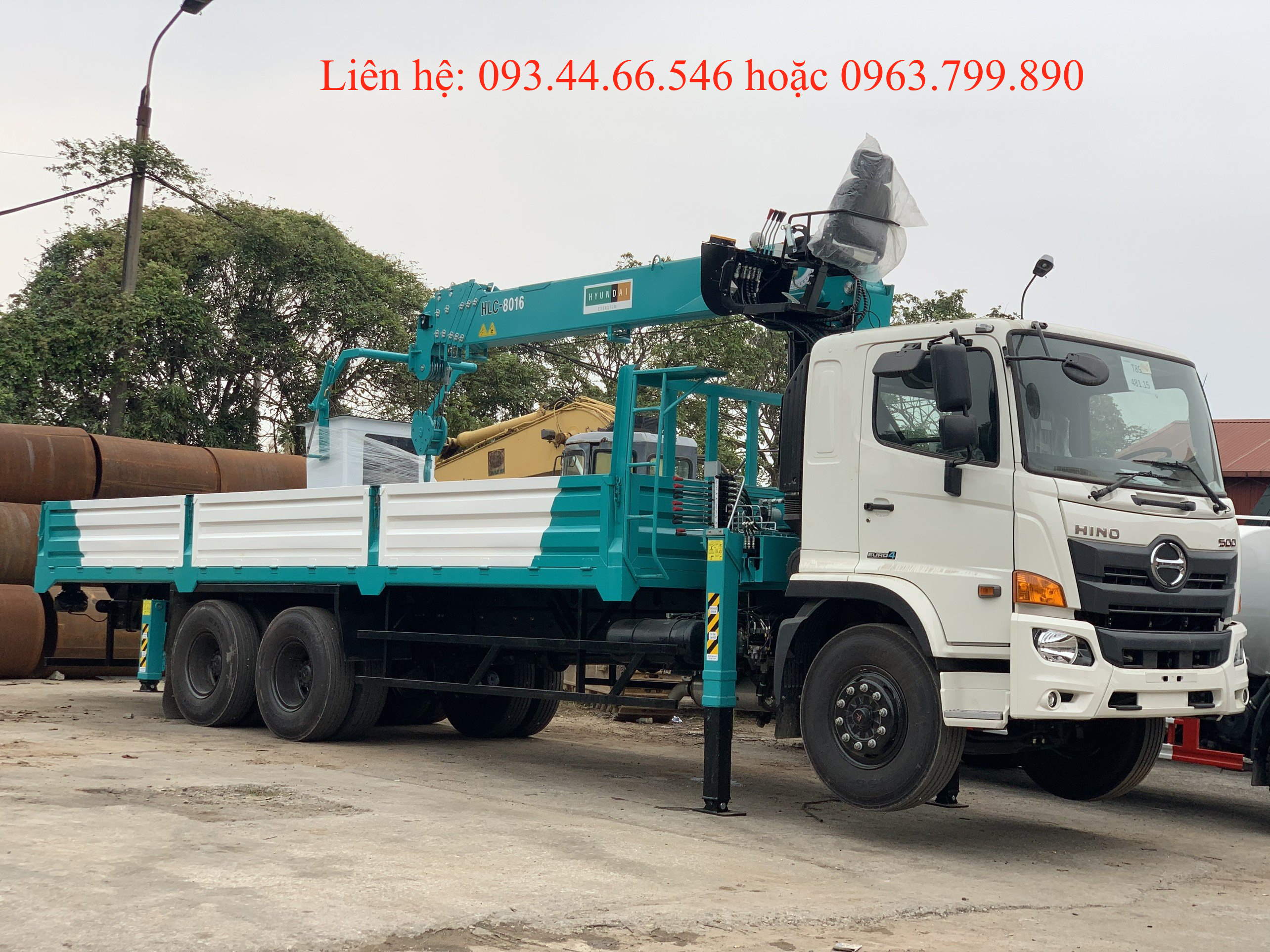 Xe tải Hino FM gắn cẩu tự hành 8 tấn