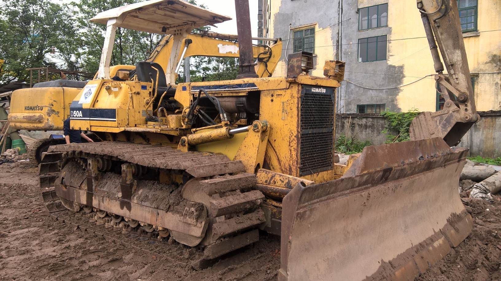 cho thuê máy ủi D50 - 18