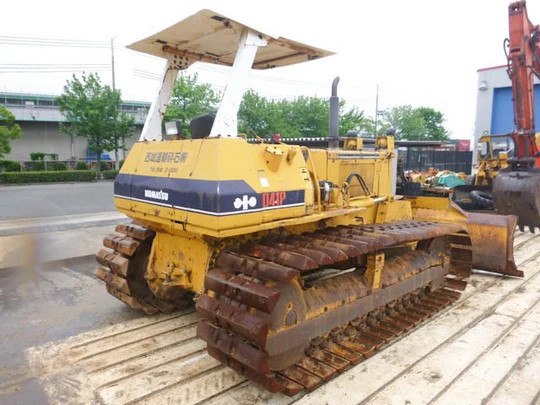 Cho thuê máy ủi komatsu D40, D41