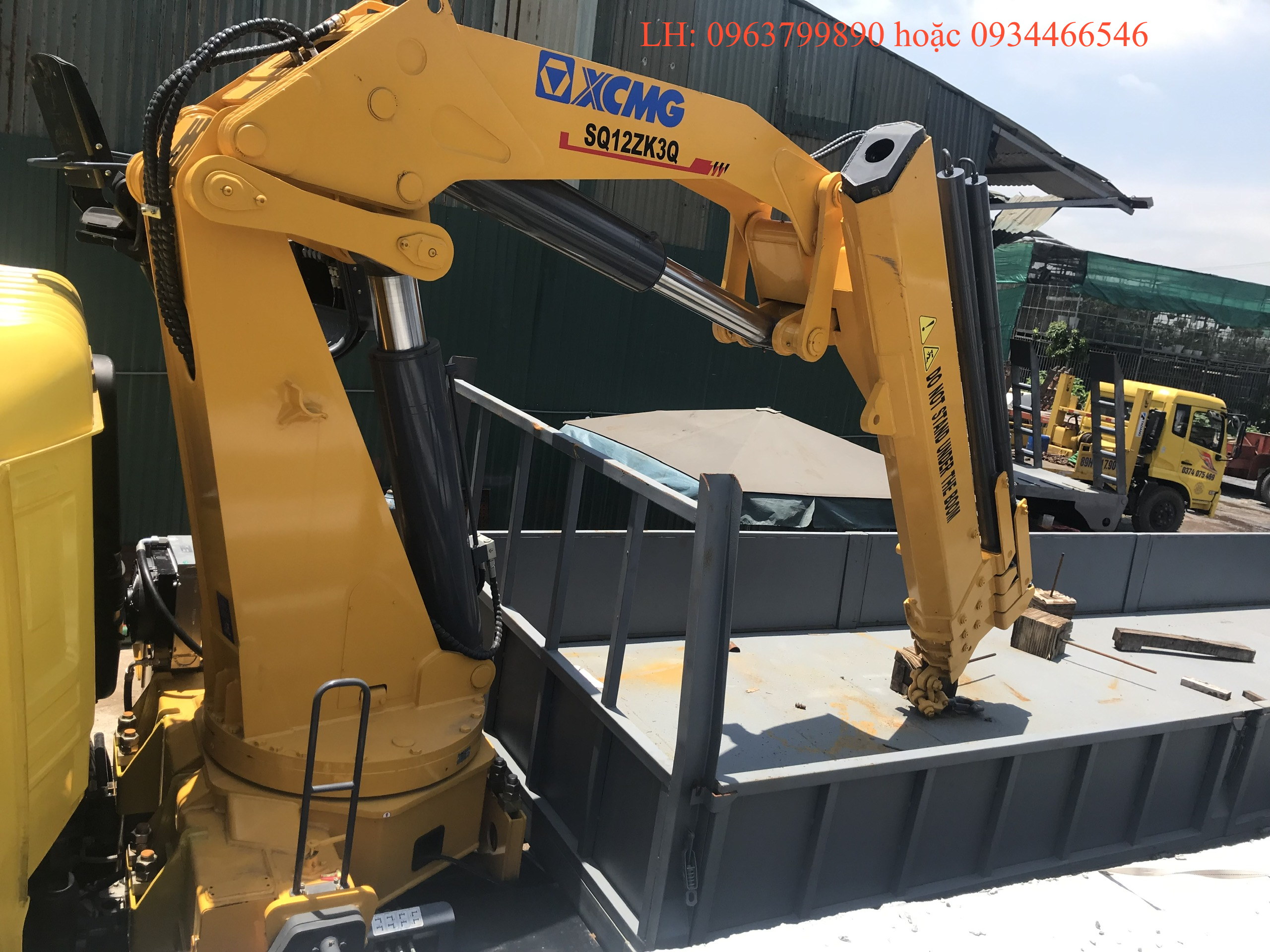 CẨU GẬP ROBOT 12 TẤN