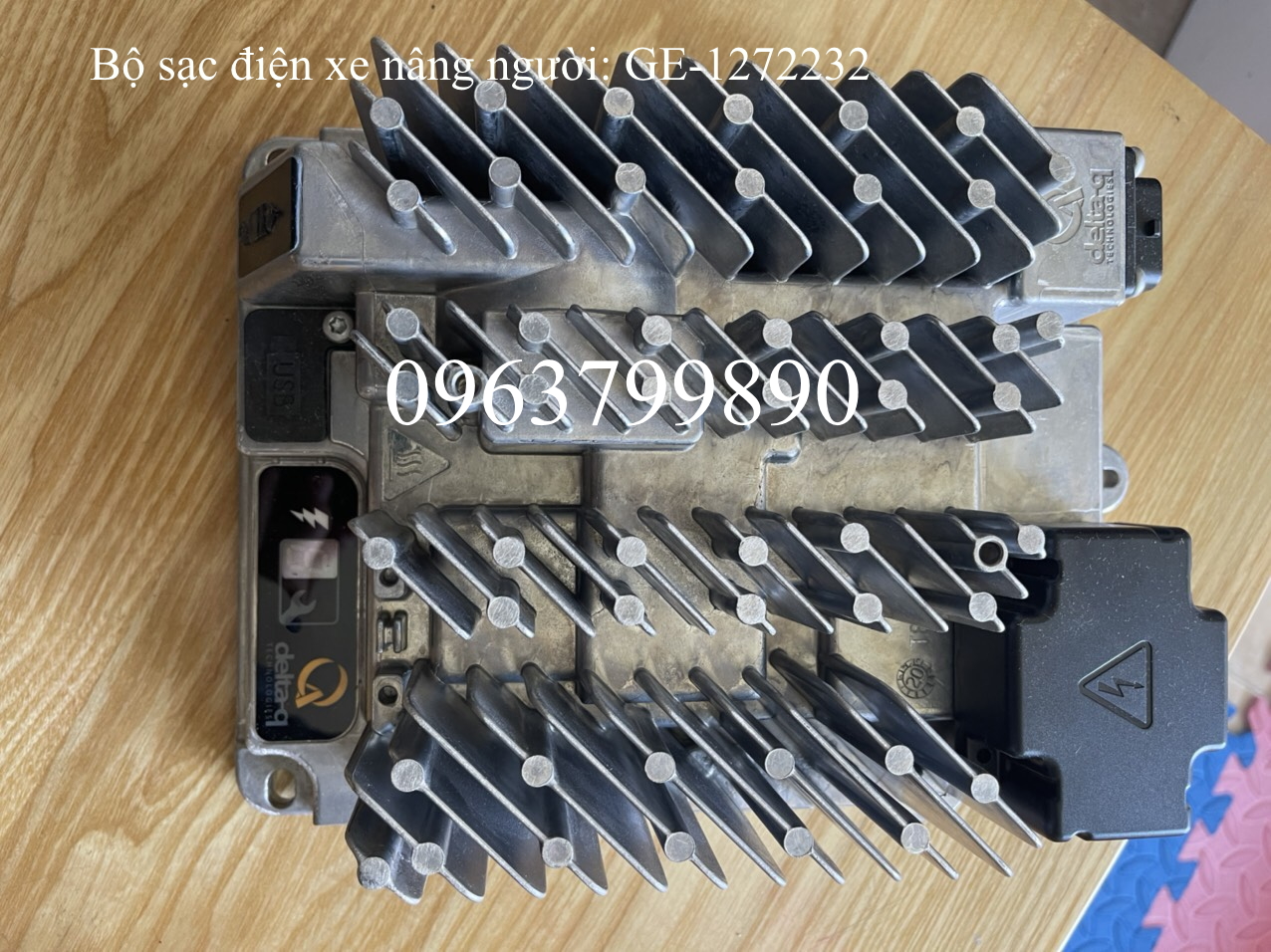 Bộ sạc điện xe nâng người Genie GS1932, GS3246, GS4047