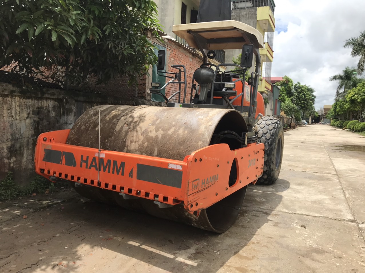 Cho thuê lu rung hamm 3410 lực rung 25 tấn