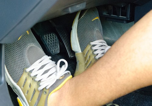 Bí quyết giúp phụ nữ lái xe Ô tô an toàn hơn