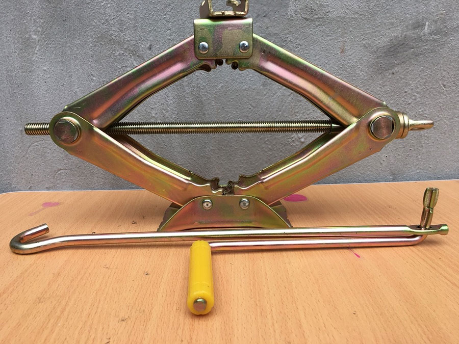 Kích ôtô, các loại kích ôtô, nên mua loại kích ôtô nào ?