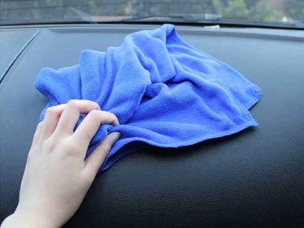 Hướng dẫn khử trung xe hơi trong mùa dịch COVID