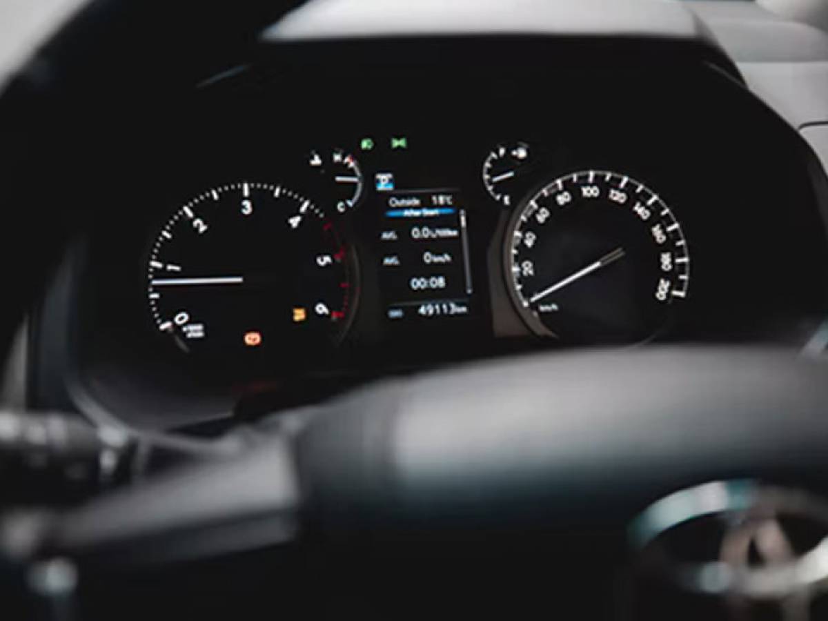 Điều chỉnh vô lăng đúng cách