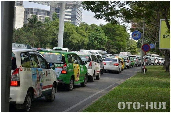 Bí kíp lái xe trong thành phố cho người mới tập lái