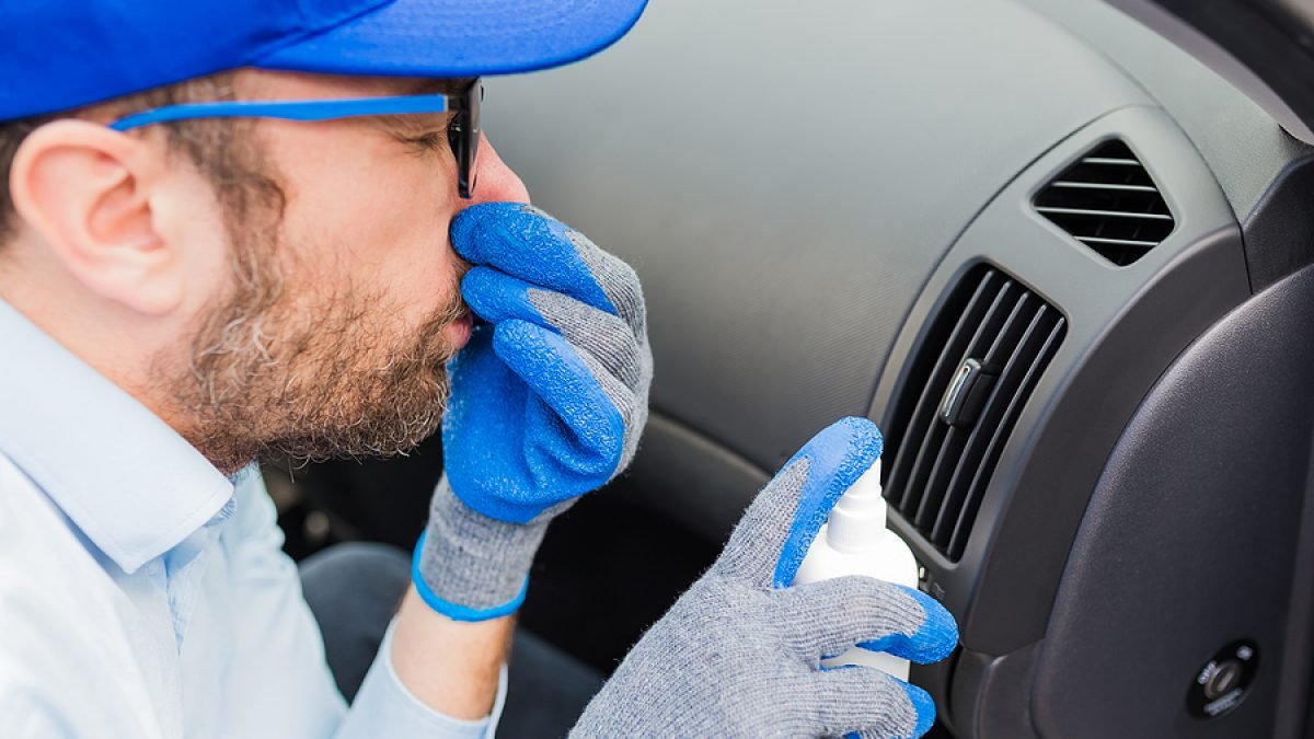 Nhận biết những loại mùi ô tô cháy khét và hướng giải quyết