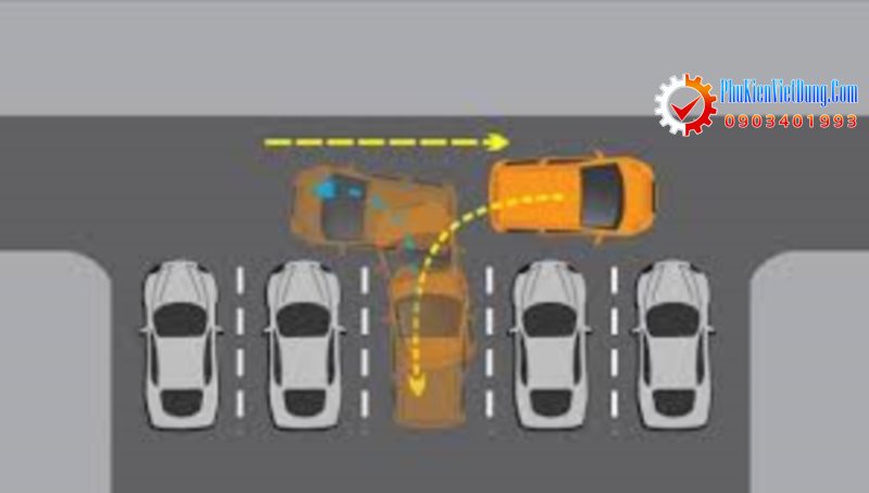 Kinh nghiệm đánh lái khi lùi xe ô tô chính xác và an toàn