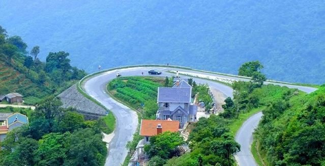 Kinh nghiệm đi du lịch bằng ô tô cùng cả gia đình trong dịp Tết