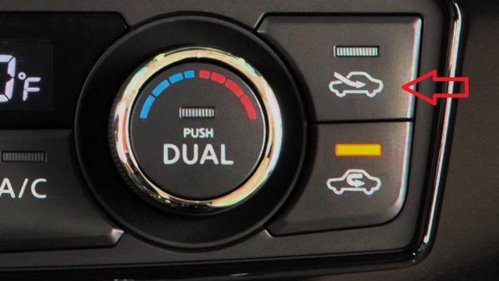 Điều hoà ô tô nên lấy gió trong hay gió ngoài