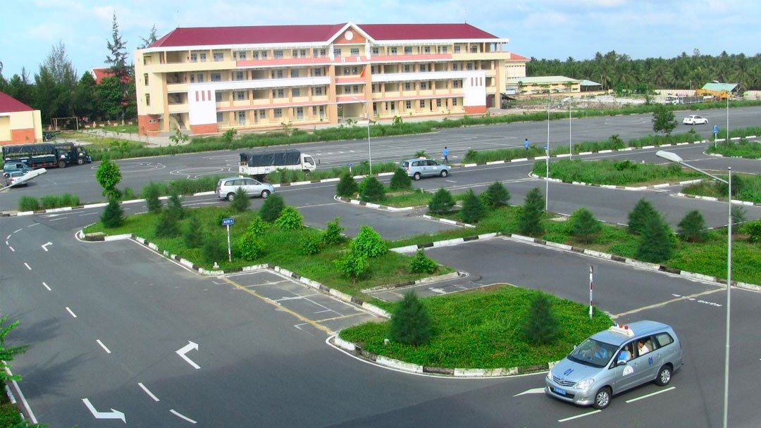 Những lưu ý quan trọng cần nhớ trước khi học bằng lái xe ô tô