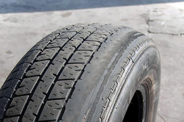 7 cách nhìn lốp ô tô đoán bệnh