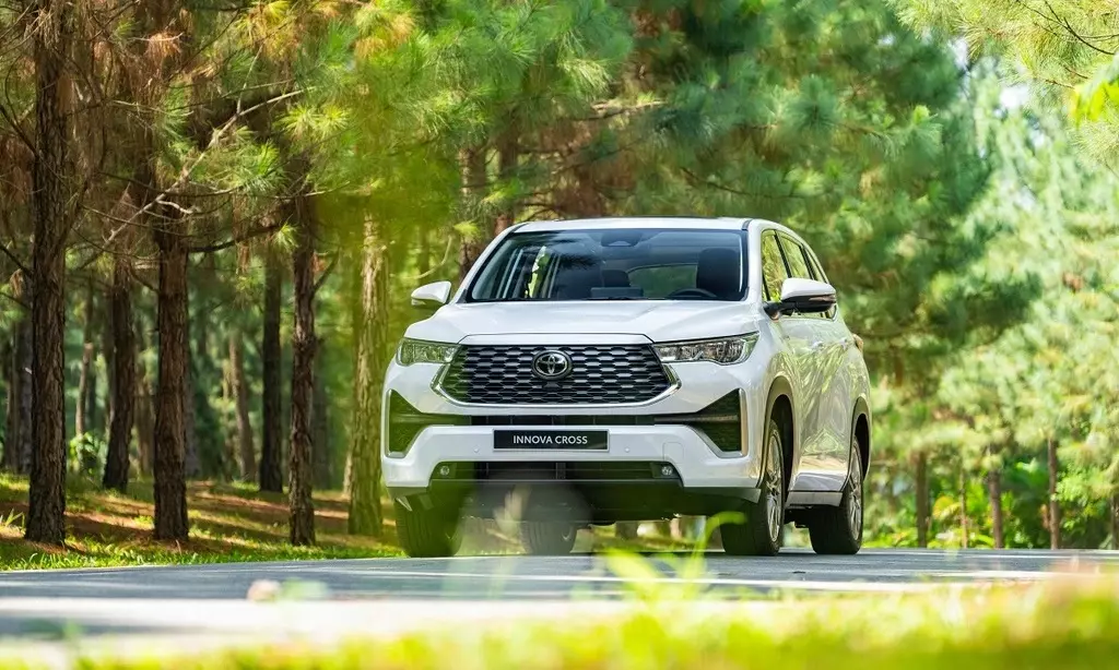 Bộ Công thương đề xuất giảm lệ phí trước bạ cho xe hybrid