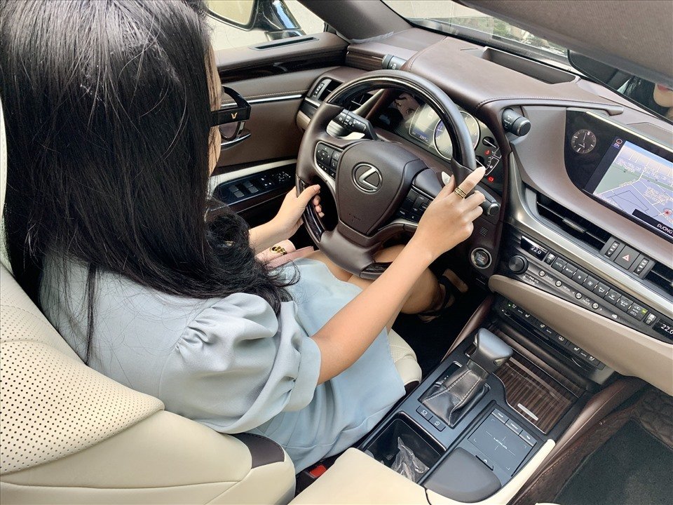 Vô lăng bị khóa, nguyên nhân và cách khắc phục