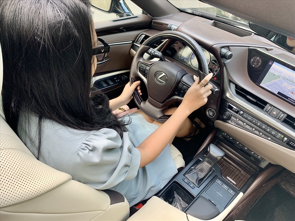 Vô lăng bị khóa chặt