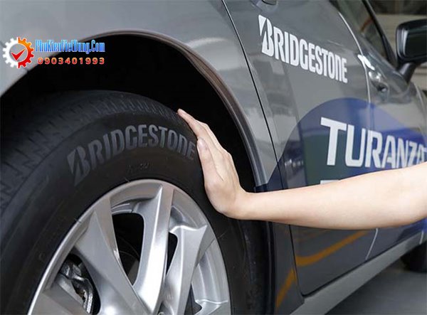 Ba bước kiểm tra xe quan trọng trước những hành trình dài đối với xe hơi cũ