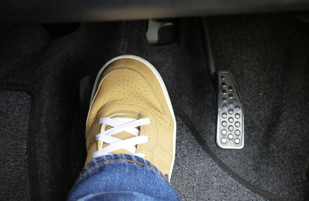 Kinh nghiệm lái xe động cơ dầu tiết kiệm nhiên liệu hiệu quả từ các 'tài già'