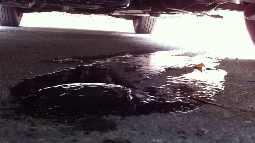 Nhận biết những loại mùi ô tô cháy khét và hướng giải quyết