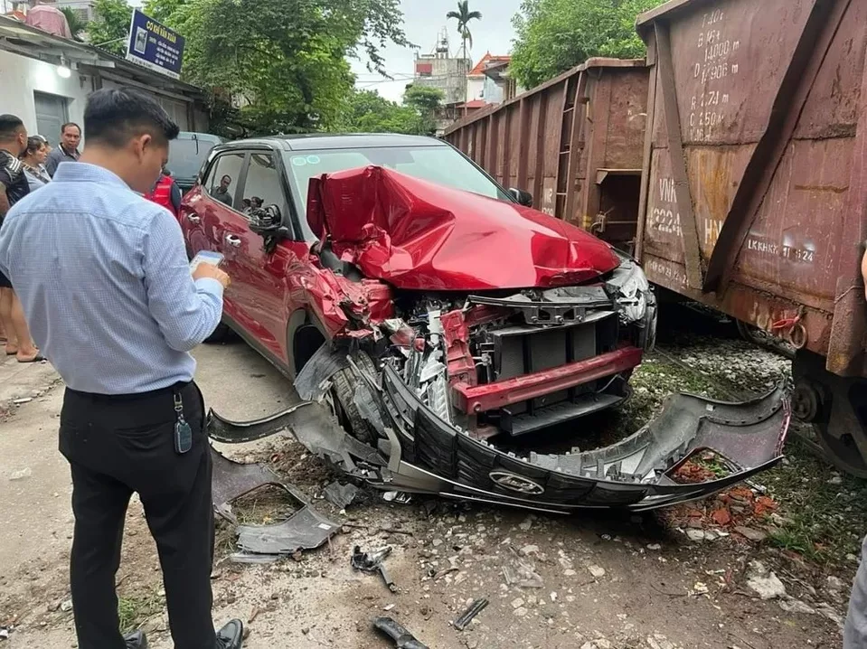 Vụ việc ô tô bị tàu hỏa đâm dưới góc nhìn của người làm luật