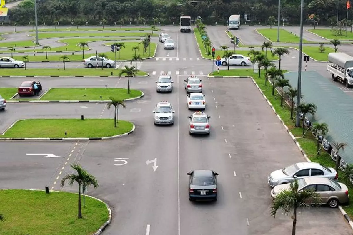 Sở GTVT Hà Nội yêu cầu các trung tâm không tăng phí đào tạo, sát hạch lái xe ô tô