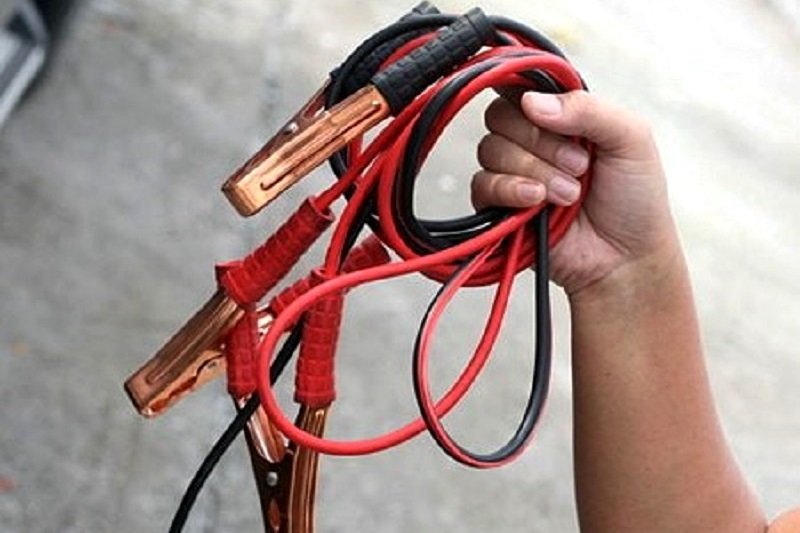 8 vật dụng cần có trên ô tô khi du xuân đường dài