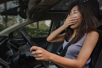 Những yếu tố gây mất tập trung khi lái xe và cách khắc phục