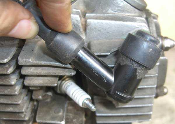 Cách khắc phục xe máy để lâu ngày không nổ được