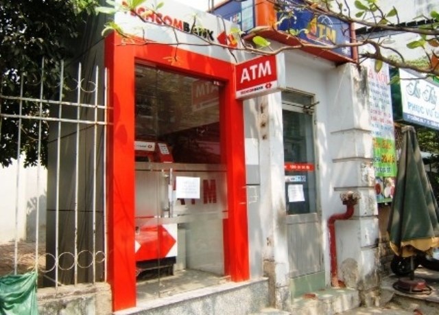 Tp.HCM: Ngăn chặn kịp thời vụ phá trụ ATM nhờ Camera