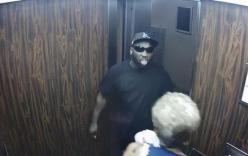 Tên cướp đập mặt vào thang máy khi chạy trốn