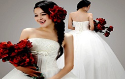 Lựa chọn áo cưới cho cô dâu thấp