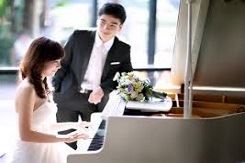 TỰ NHIÊN VÀ LÃNG MẠNG KHI CHỤP ẢNH CƯỚI