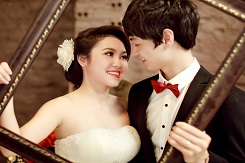Chụp ảnh cưới cùng loài hoa cao quý của Đất Việt