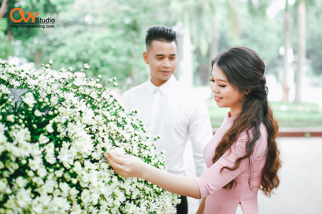 Chụp ảnh cưới ở nội thành Hà Nôi đầu xuân luôn là sự lựa chọn đầu tiên