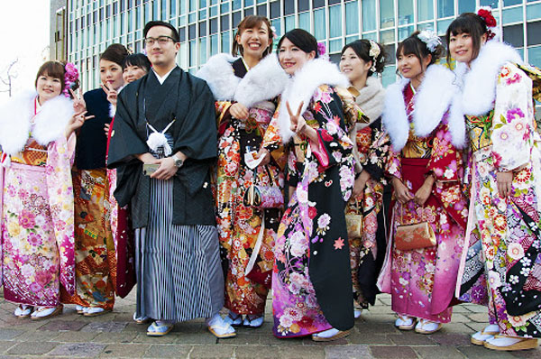 Là người Nhật Bản, ai cũng mong được bước qua Lễ Thành Nhân