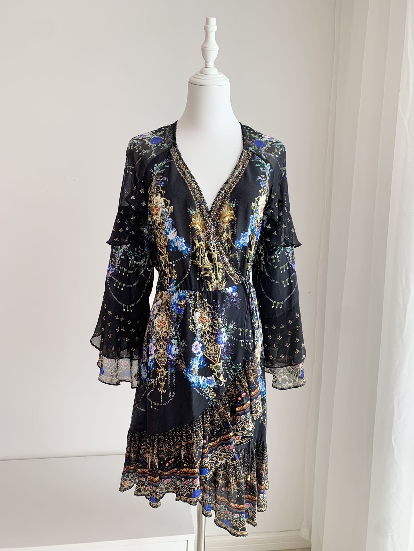 VÁY CAMILLA V NECK Black Diamonds Pressed Floral Print Long Sleeve High Classy