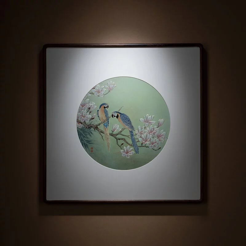 TRANH ĐỒNG ĐÔI CHIM VẸT MAGNOLIA PARROT VÀ HOA MỘC LAN