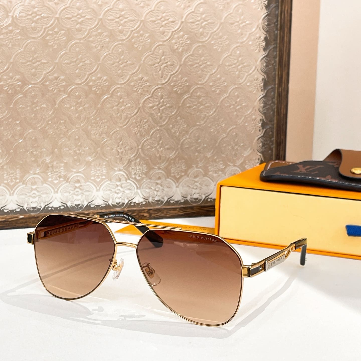 Kính LOUIS VUITTON METAL FRAME HIGH CLASSY AAA