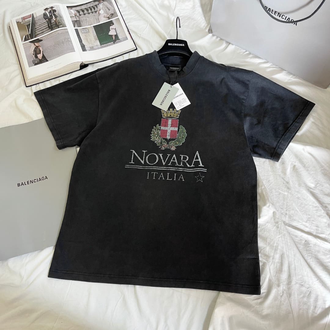ÁO BALENCIAGA T - SHIRT