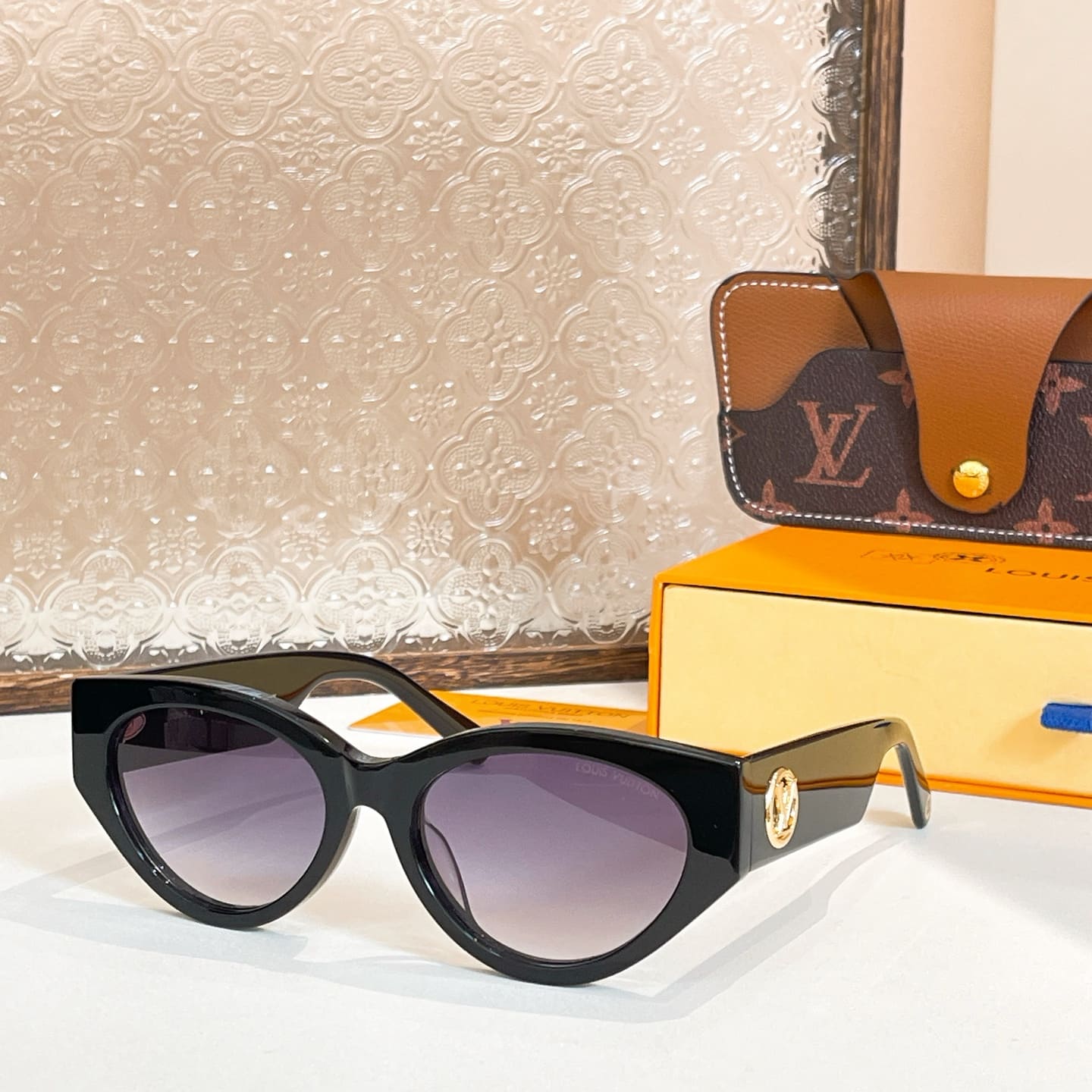 Kính LOUIS VUITTON METAL FRAME HIGH CLASSY AAA