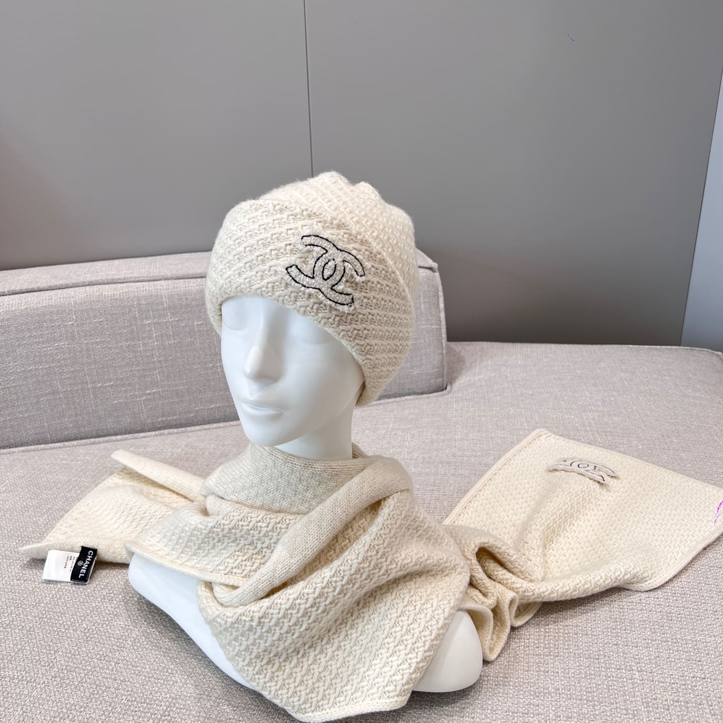 KHĂN CHANEL TOP QUALITY AAA CASHMERE