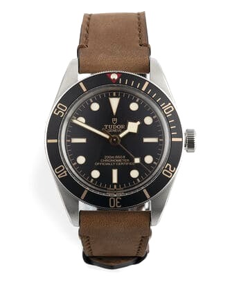 Đồng hồ Tudor Black Bay Fifty-Eight mặt số màu đen