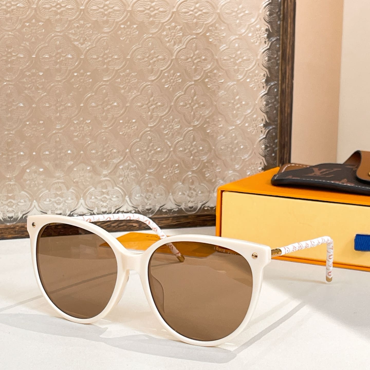Kính LOUIS VUITTON ACETATE FRAME HIGH CLASSY AAA