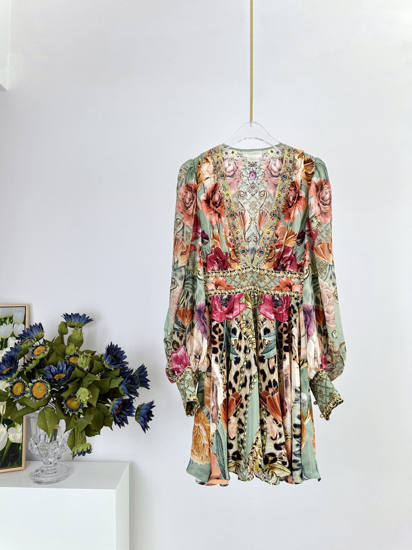 VÁY CAMILLA Silk Embellished V-Neck Midi Dress High Classy
