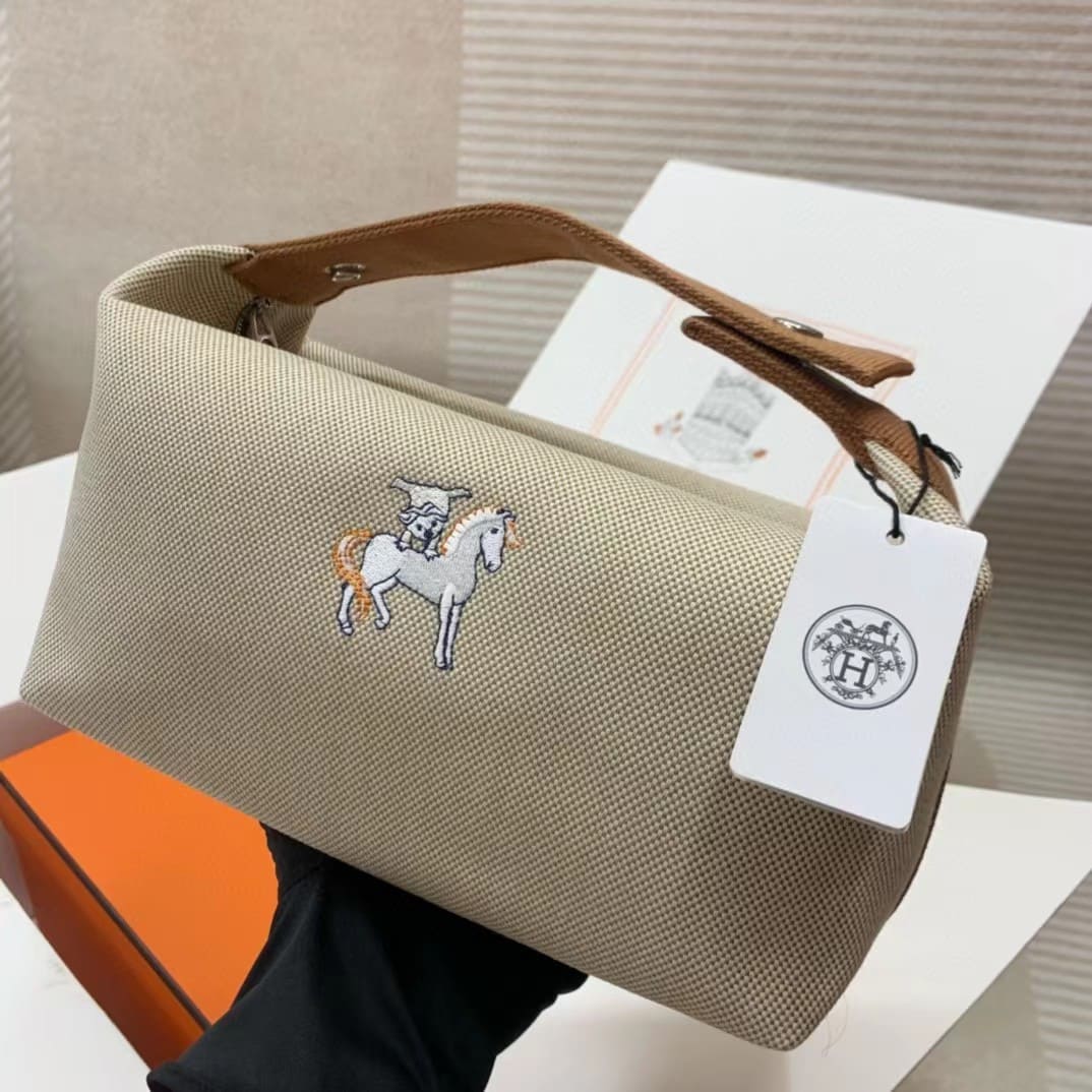 TÚI HERMES TROUSSE DE TOILETTE BRIDE A BRAC PM HORSE A CHILD