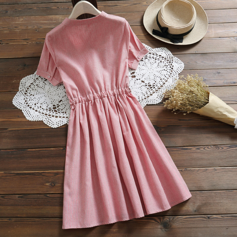 Váy Nữ Linen Thêu Hoa Ngắn Tay
