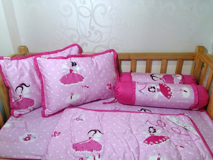 CHĂN GA GỐI TRẺ EM HÌNH BÚP BÊ